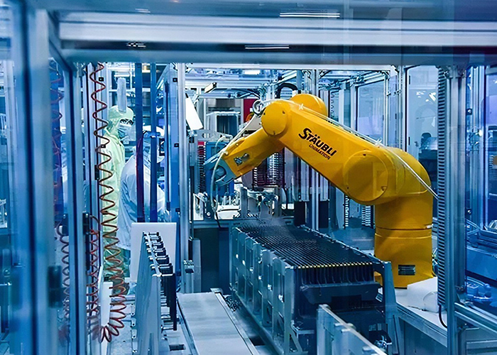 It is imperative to build an efficient, high-quality, and intelligent "smart manufacturing" production line.